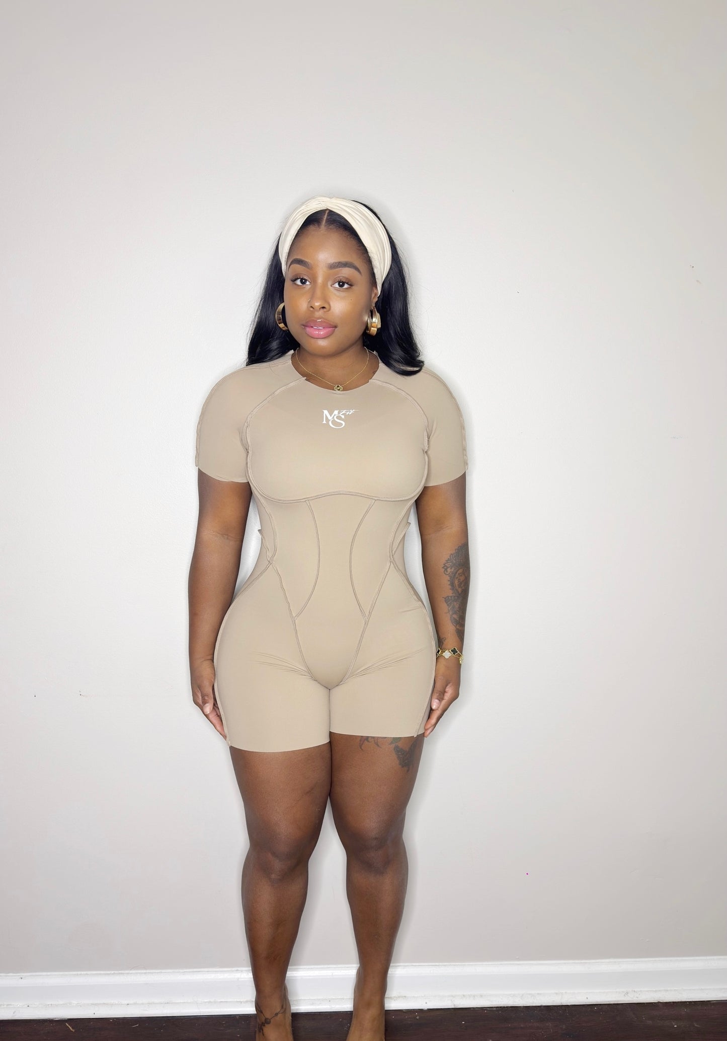 Short bodysuit