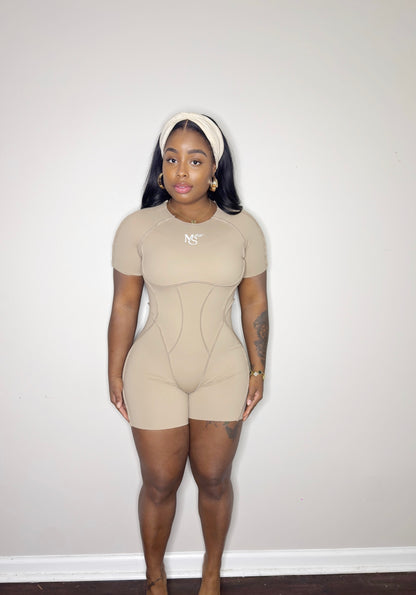 Short bodysuit